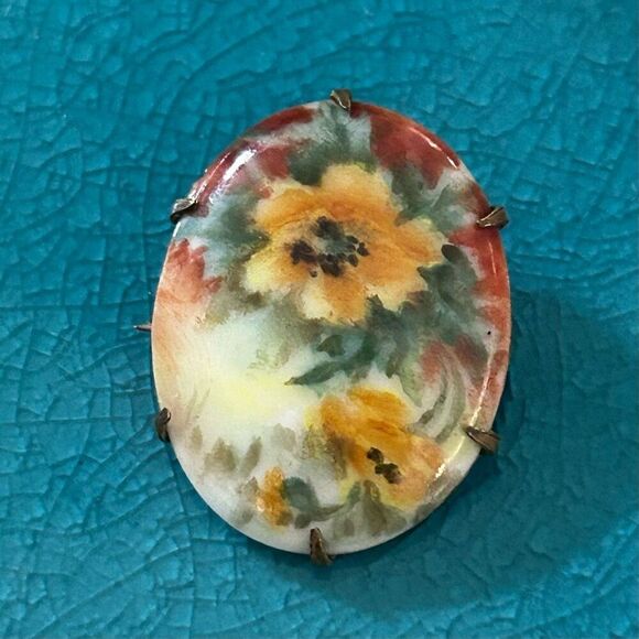 Vtg Victorian Hand-Painted Brooch Women's OS Multicolor Floral Oval Porcelain - Picture 1 of 6